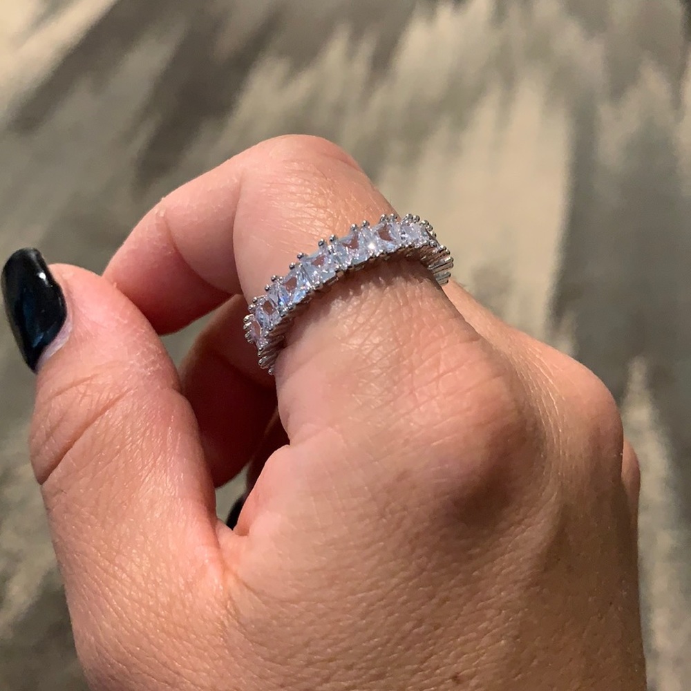Strip of diamonds